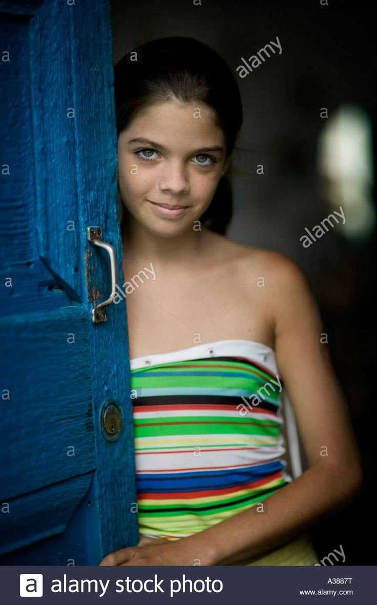 Молодая красивая Кубинская девушка