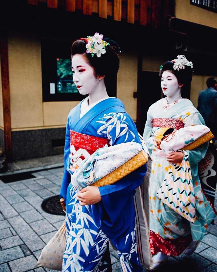 Такамакура гейши подушка