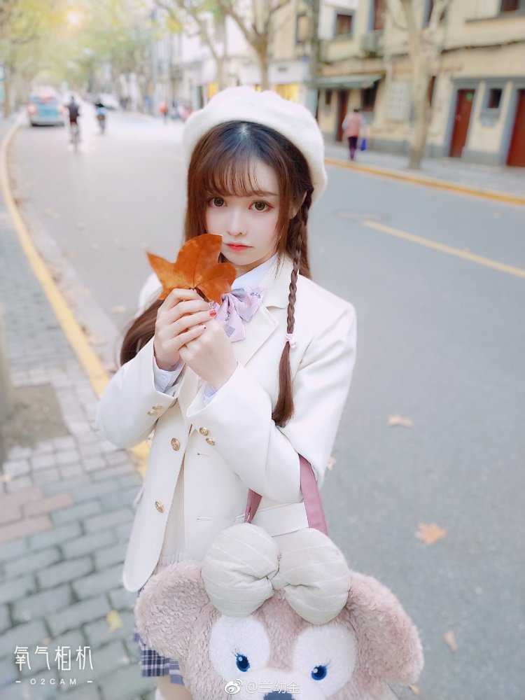 Милая японская девушка