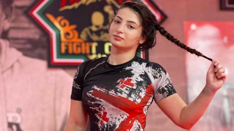 Кортни Кейси Лиана Джоджуа