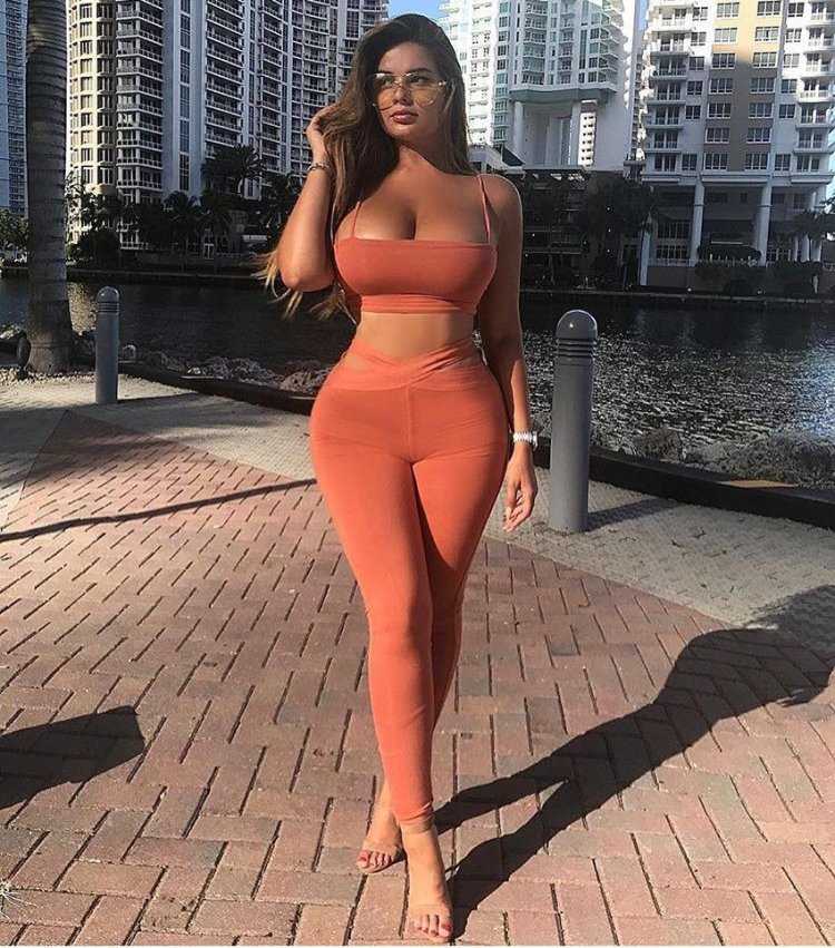 Adami Langley рыжая