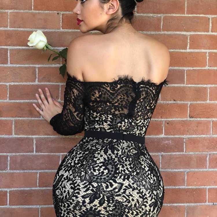 Jailyne Ojeda Ochoa в платье