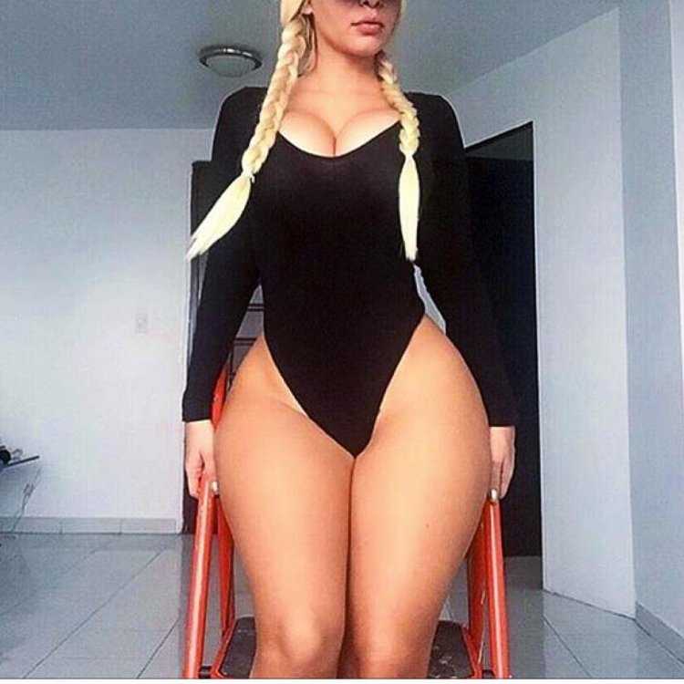 Модель Cecibel Vogel