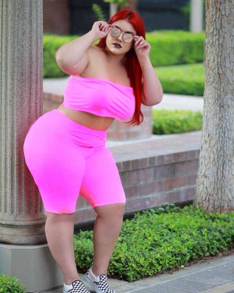 Изабелла Роуз плюс сайз