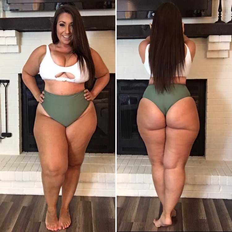 Amber curve — модель Plus-Size