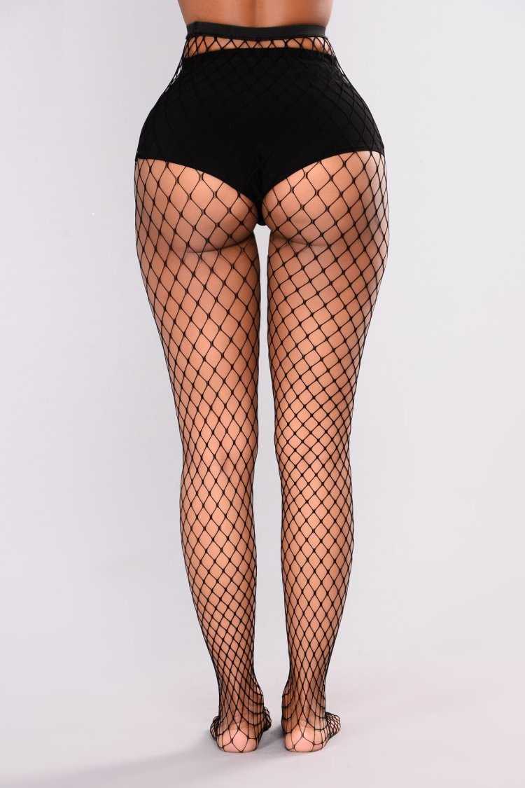 Женские попки в колготках в сеточку