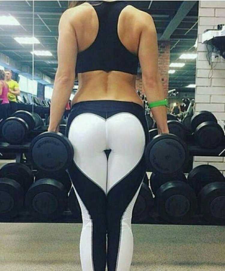 Большие жопы в фитнес зале23