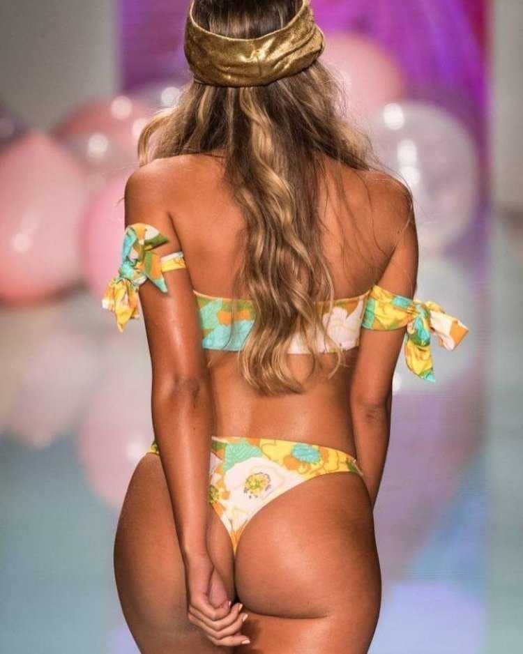 Модель Sofia Jamora