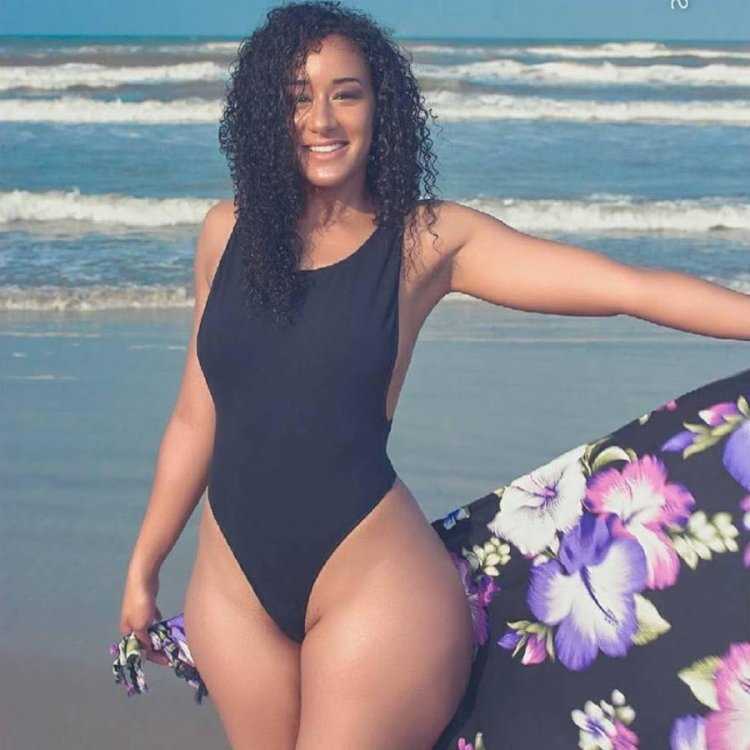 Плюс сайз Юлия Лаврова