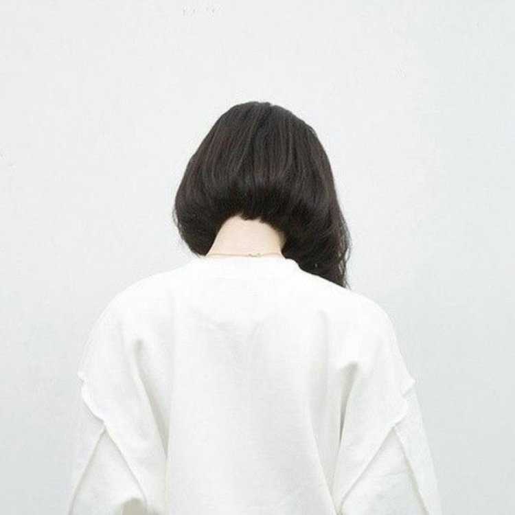 Чёрные волосы короткие эстткиаа