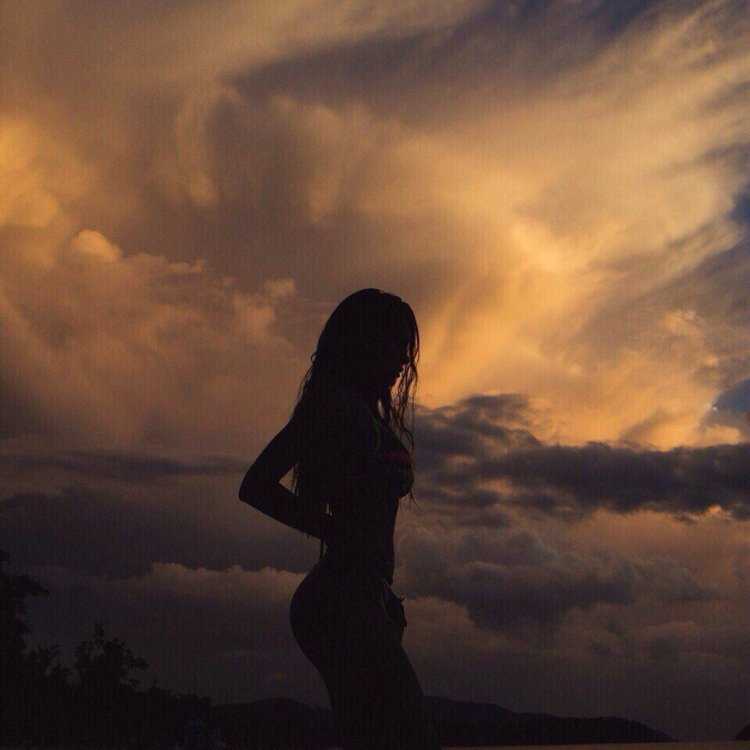 Красивые тени у брюнеток