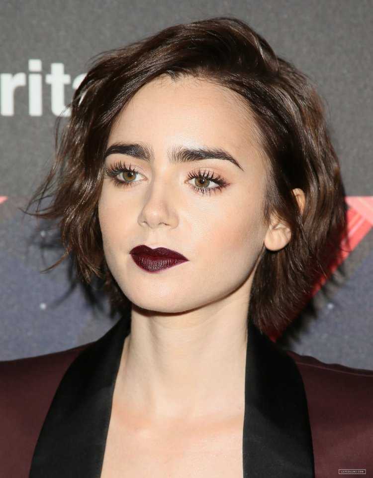 Лили Коллинз глаза