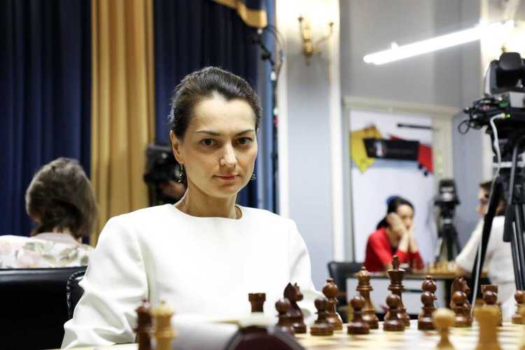 Чемпионка мира по шахматам азербайджанка1