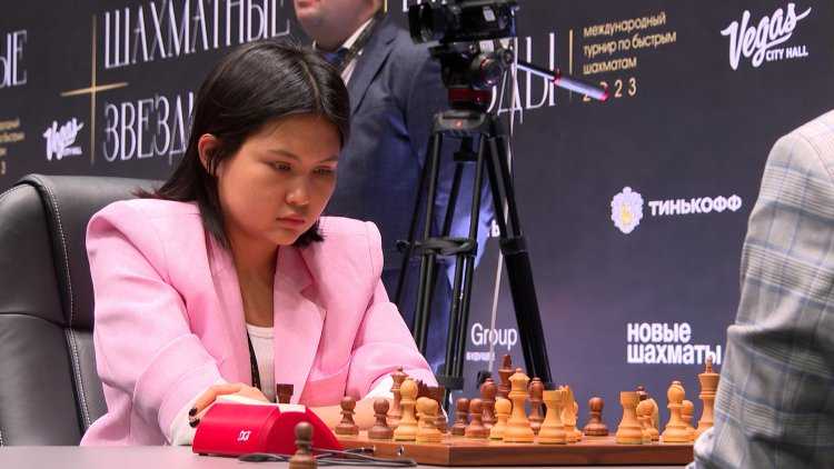 Чемпионка мира по шахматам азербайджанка10