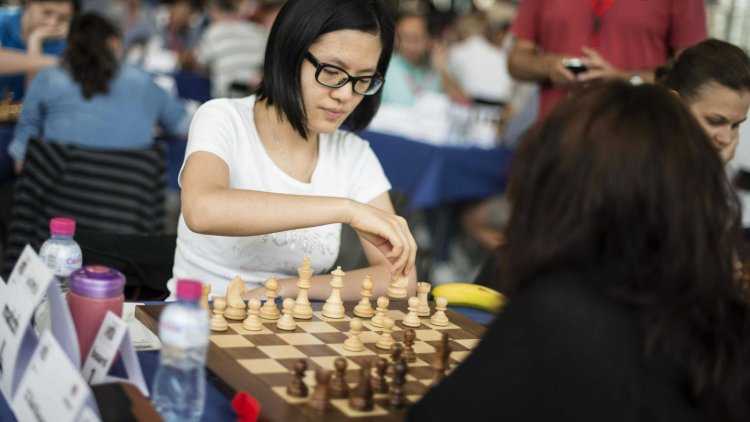 Хоу Ифань шахматистка