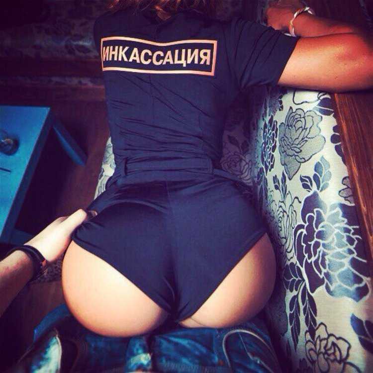 Попки в полицейской форме