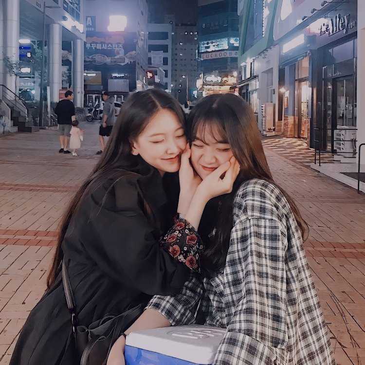 Кореянки подруги