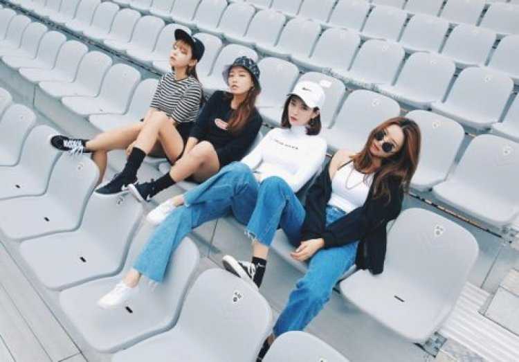 4 Кореянки подруги