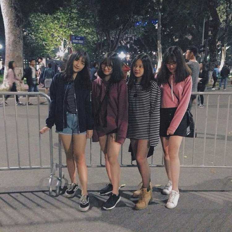 Четыре подруги кореянки