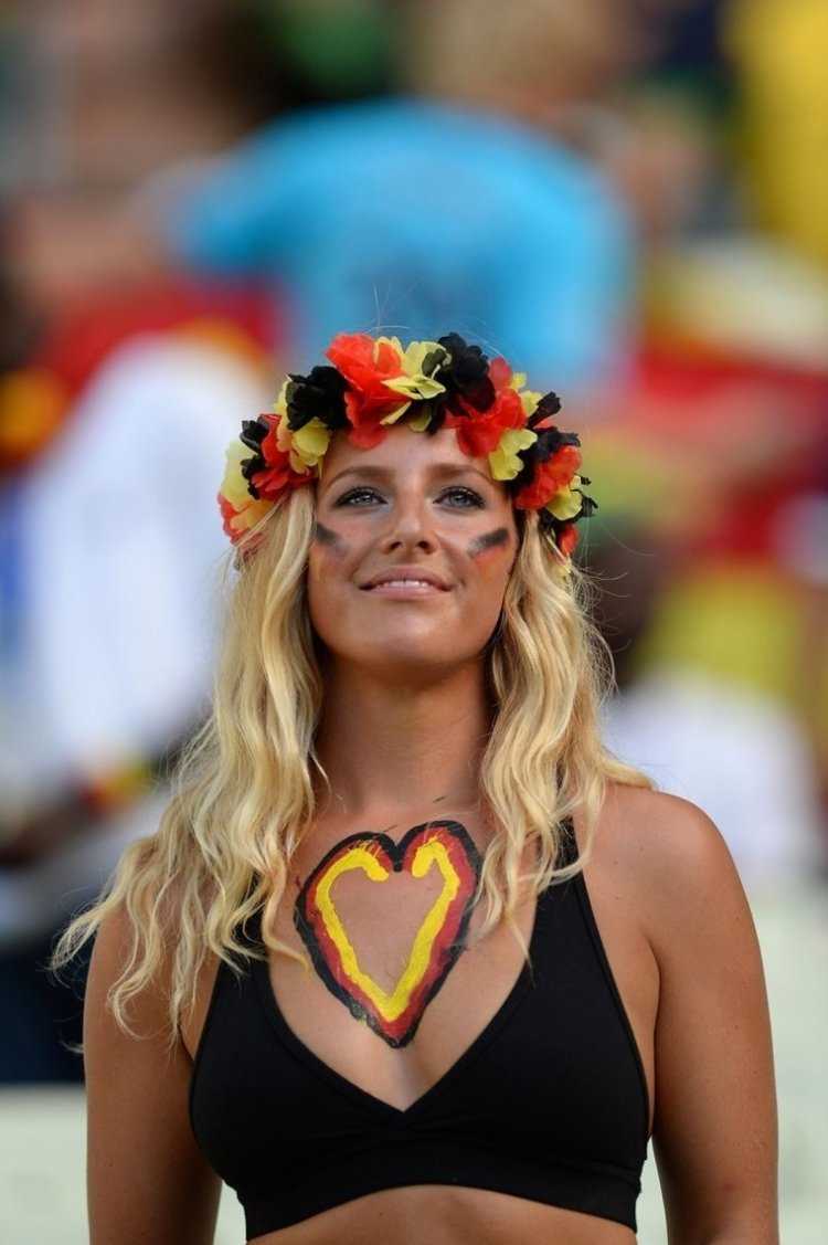 Болельщицы сборной Германии