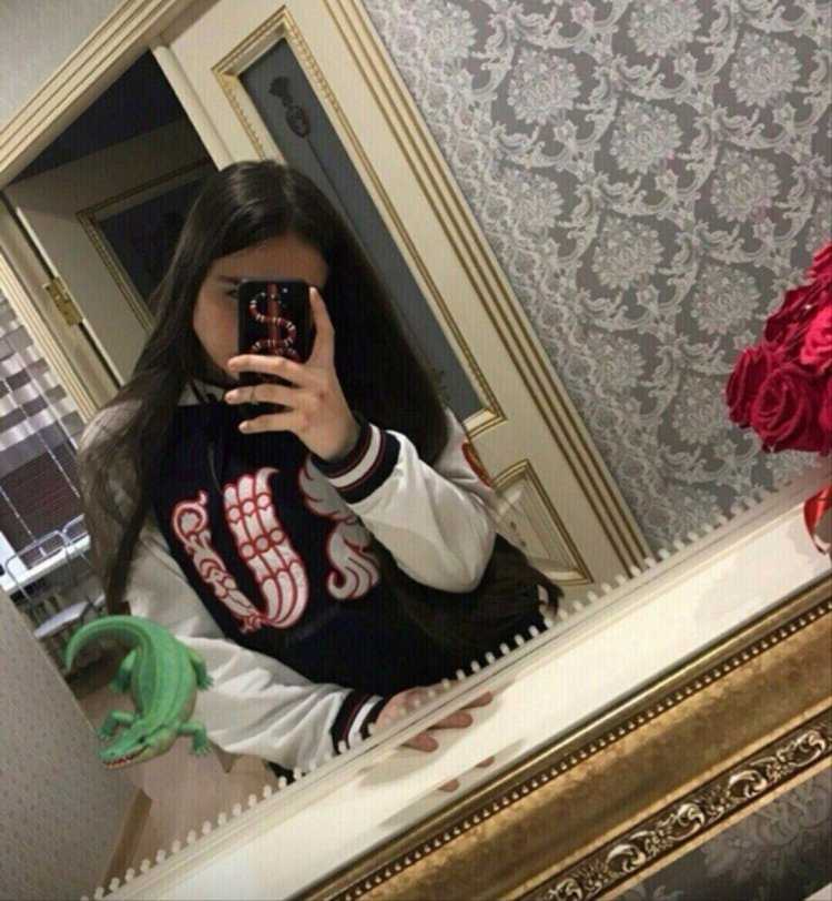 Jailyne Ojeda попа