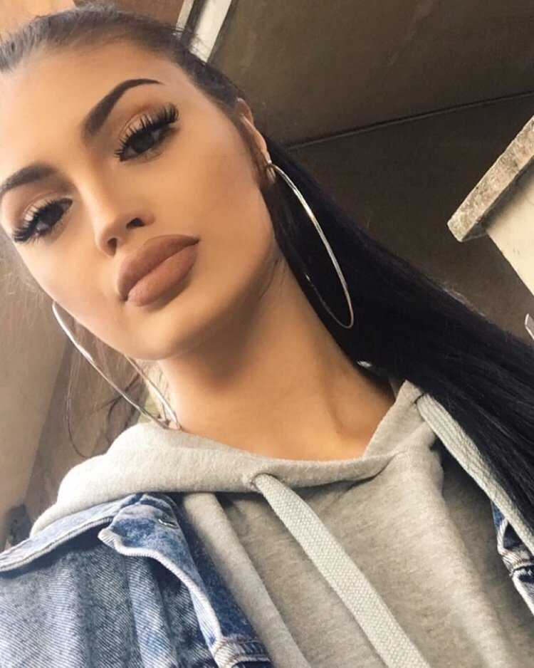 Gina Lorena ginizzle Инстаграм