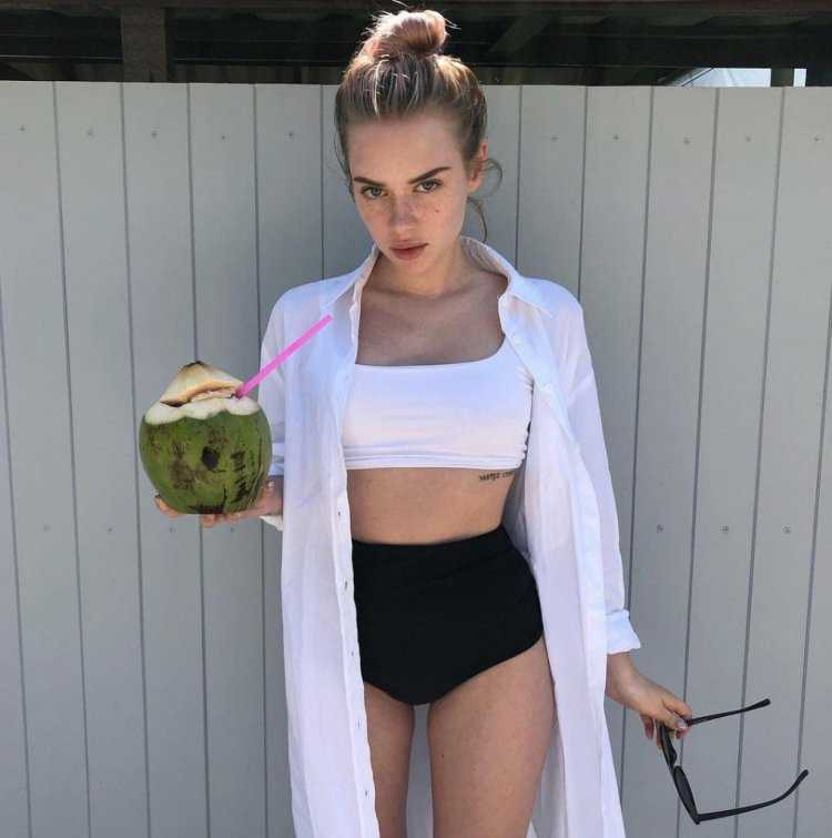 Алина Олешева фигура