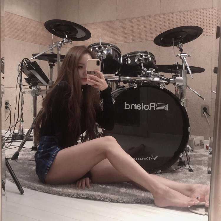 Кореянка на барабанах a-Yeon