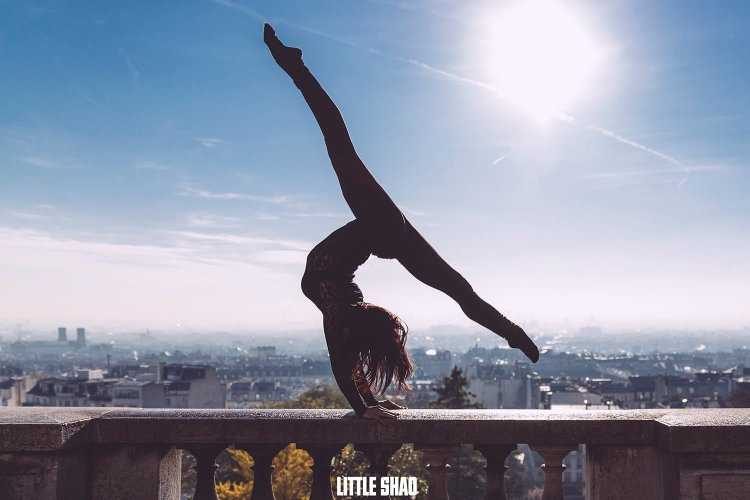 Шпагат на крыше