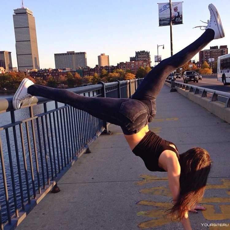 Джен Селтер растяжка