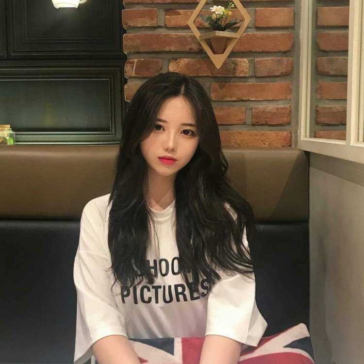 Кореянки с длинными черными волосами