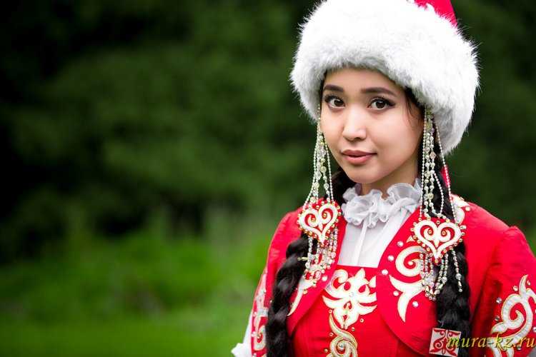 Казахский нац костюм для девочек