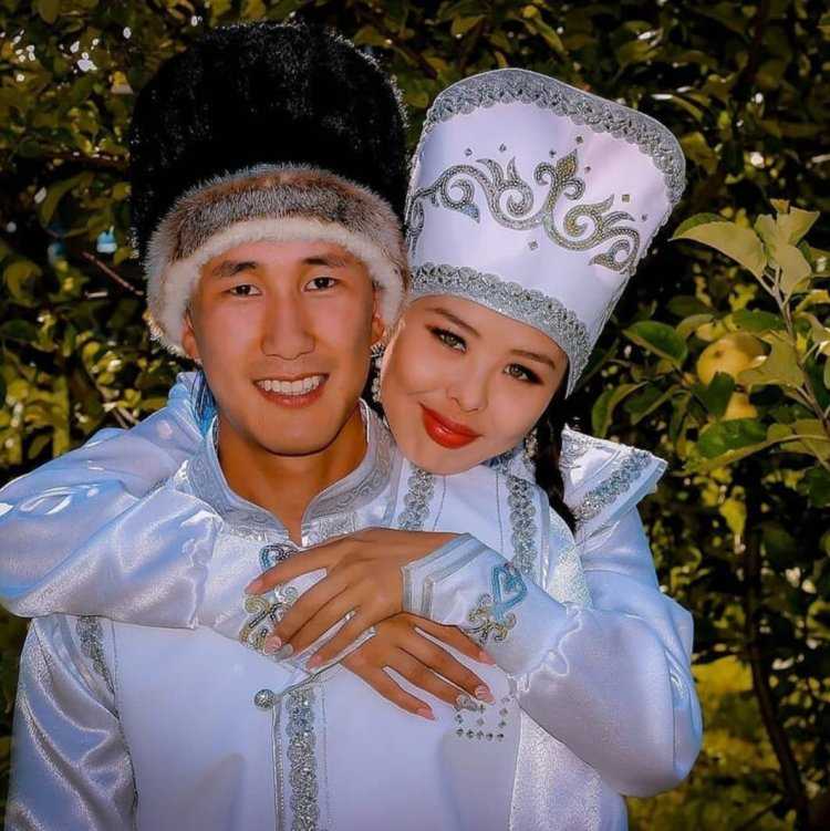 Монгольская певица Tatar