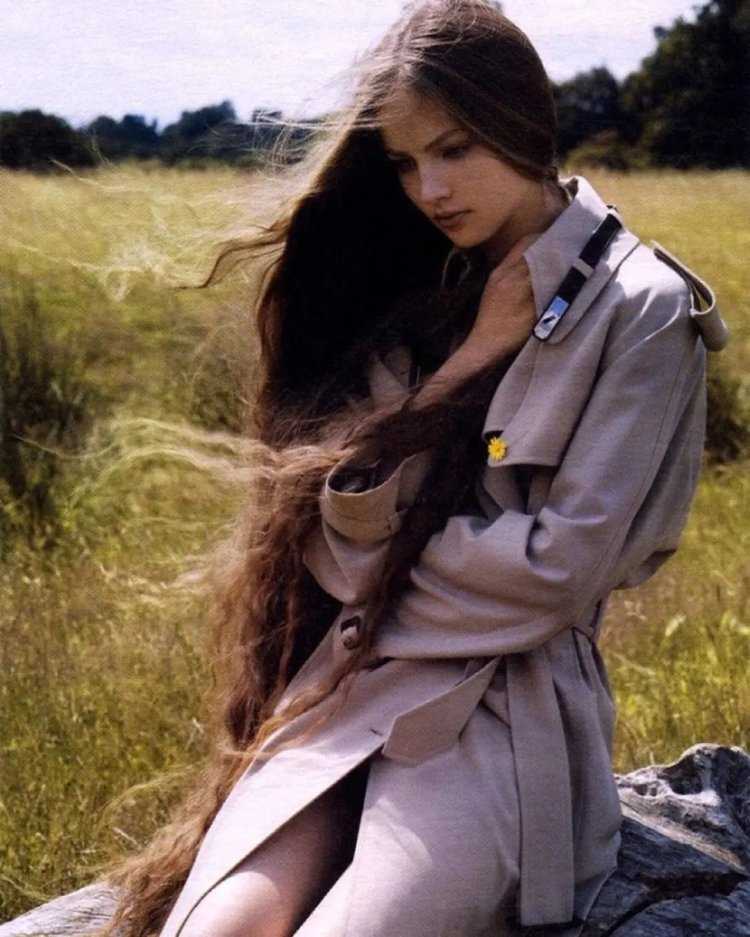 Лонг Хаир Дивас с длинноволосой Леоной