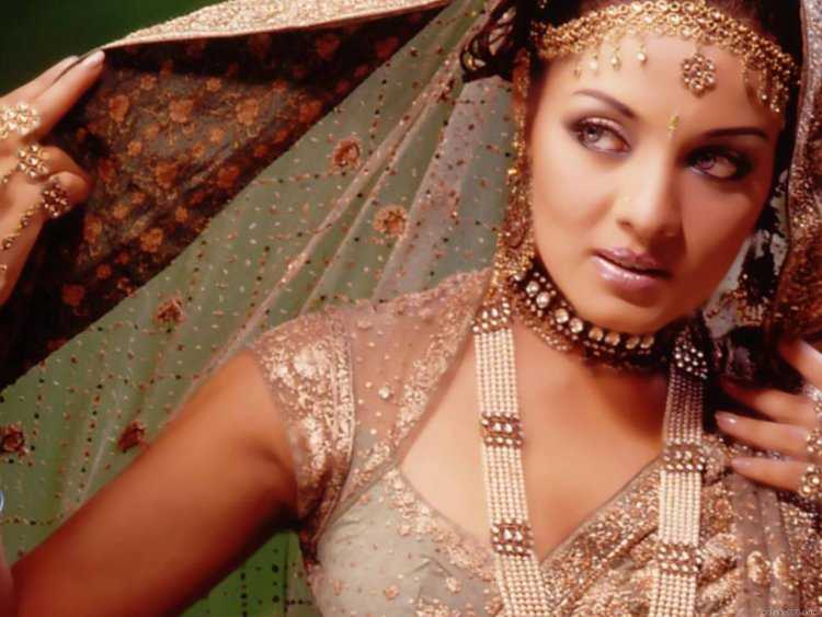 Айшвария рай украшения