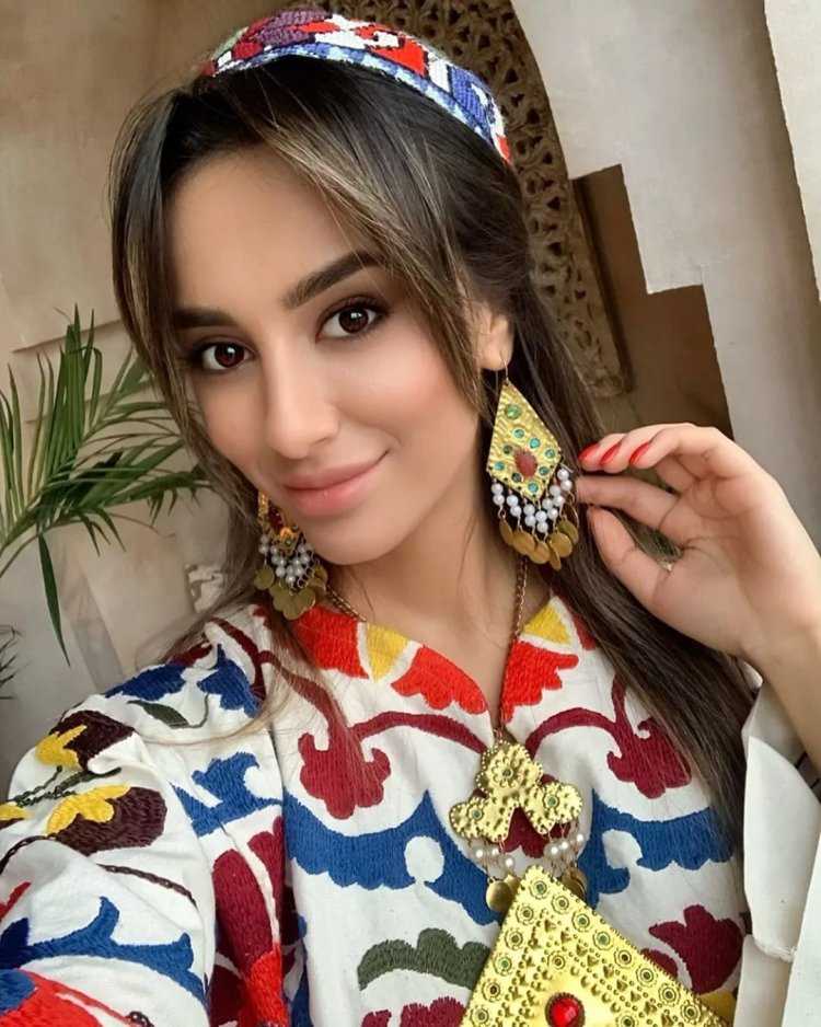 Рухшона Бобоева