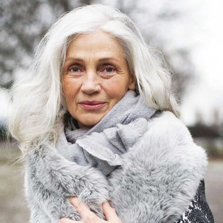 Француженка с седыми волосами22