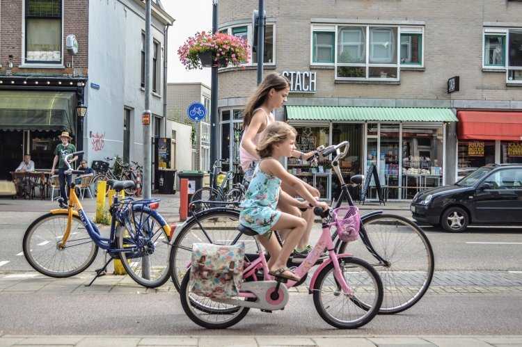 Нидерланды велосипеды девушки
