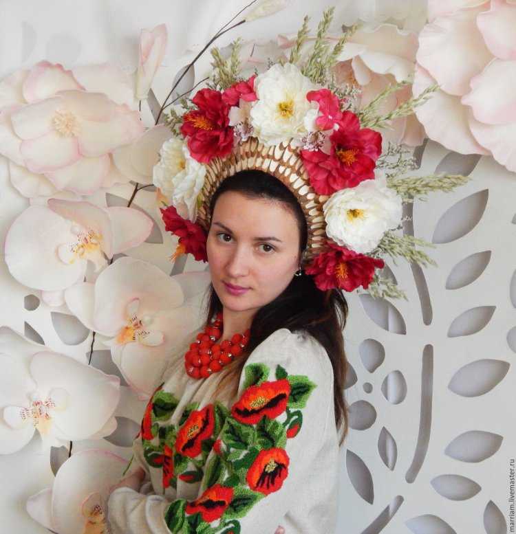Венок на голову в украинском стиле
