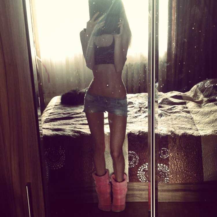 Попы в купальниках