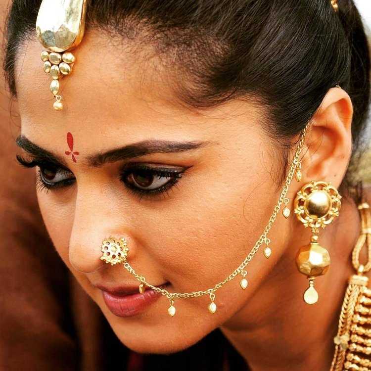 Приянка Чопра с челкой