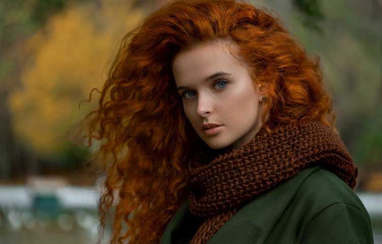 Кейт Уинслет рыжая кудрявая