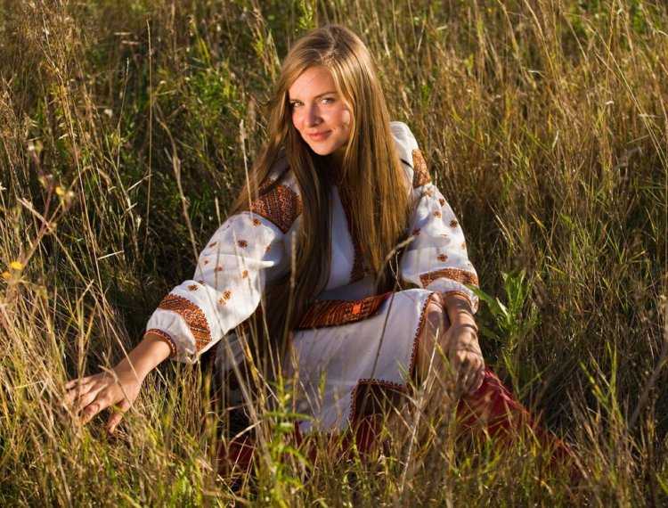 Славянские девушки на природе