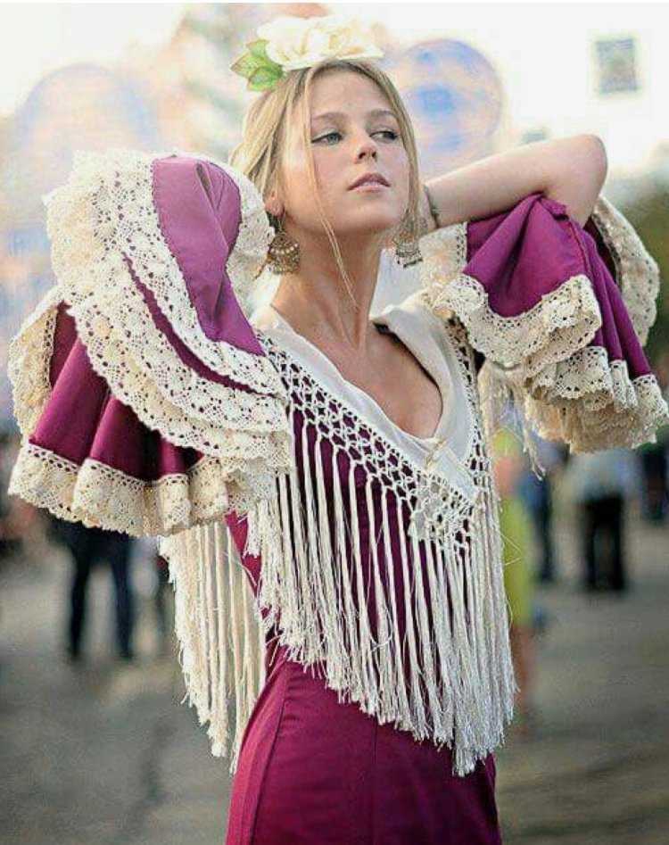 Головной убор для испанского танца