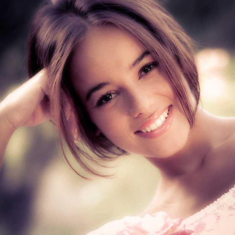 Французская певица Alizee