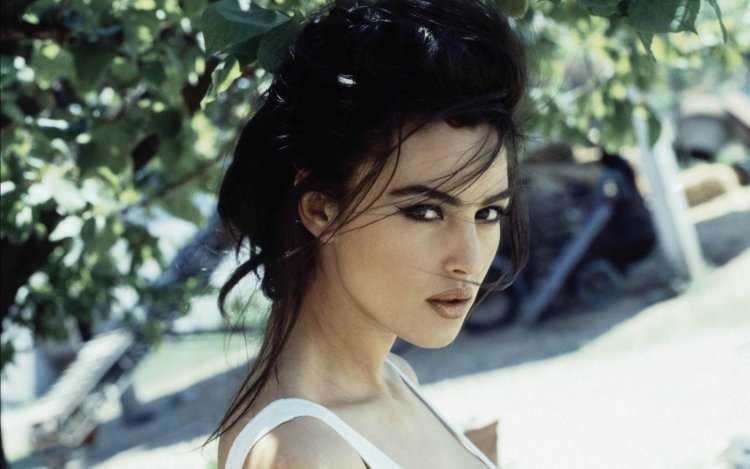 Моника Беллуччи 1991