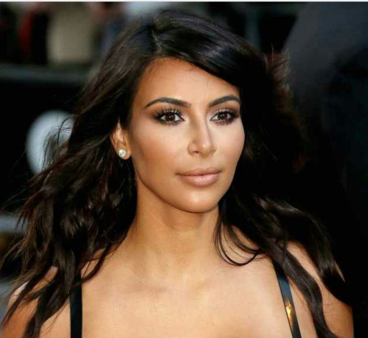 Американская актриса Кардашьян