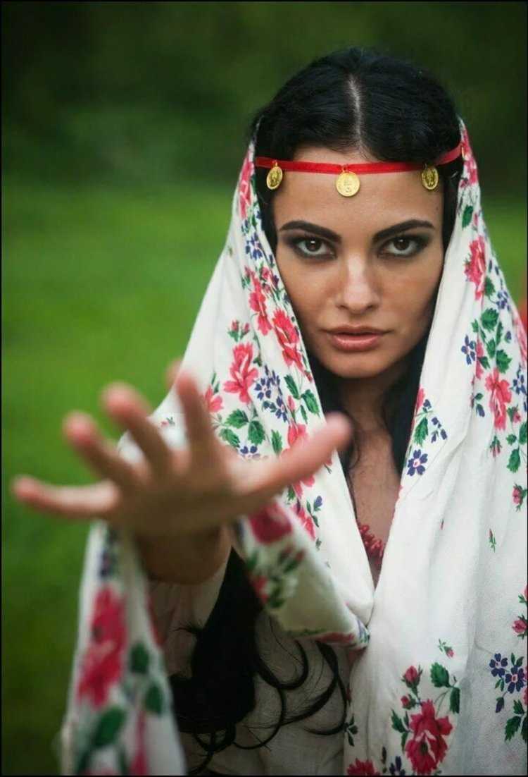 Молодые цыганки