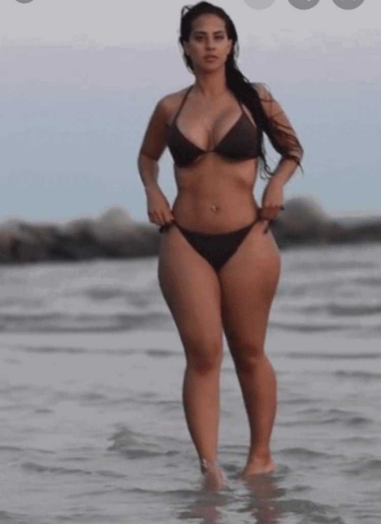 Толстые девушки с узкой талией