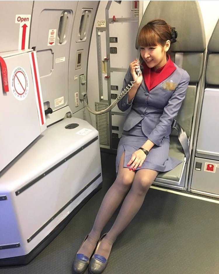 Форма японских стюардесс